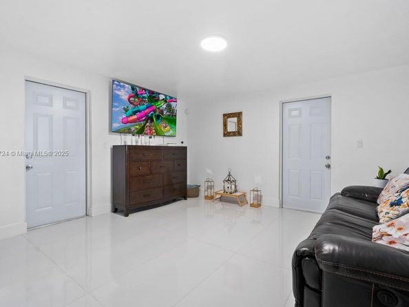 10341 SW 150th Ter, Miami FL 33176