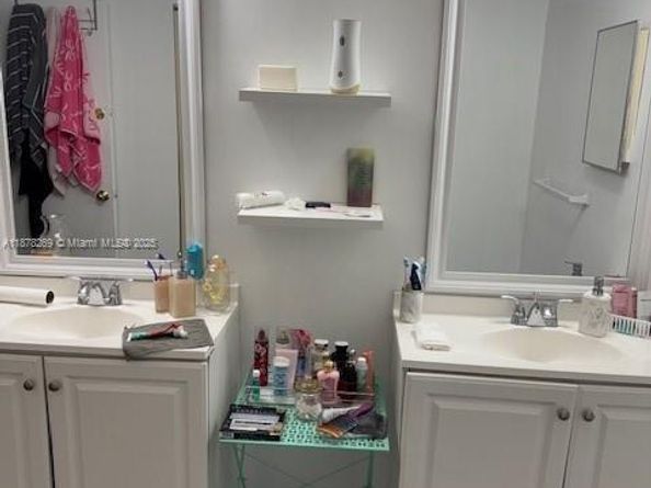 11328 SW 85th Ln, Miami FL 33173