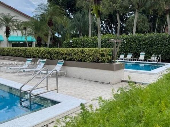 11328 SW 85th Ln, Miami FL 33173