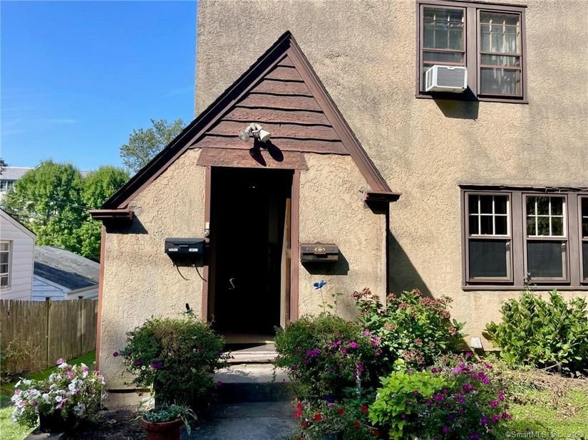 6 Pemberwick Road, Greenwich, CT 06831