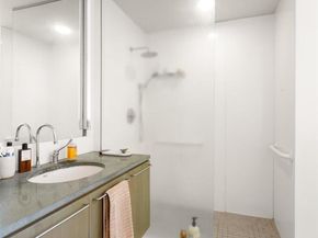 03 Shrader Street, San Francisco CA 94117