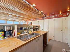 03 Shrader Street, San Francisco CA 94117