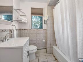428 Washington Terrace, Leonia NJ 07605
