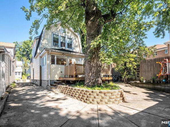 428 Washington Terrace, Leonia NJ 07605