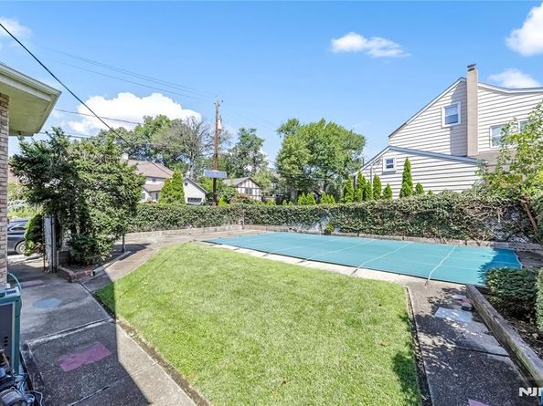 570 Winterburn Grove, Cliffside Park NJ 07010