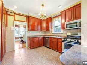 570 Winterburn Grove, Cliffside Park NJ 07010
