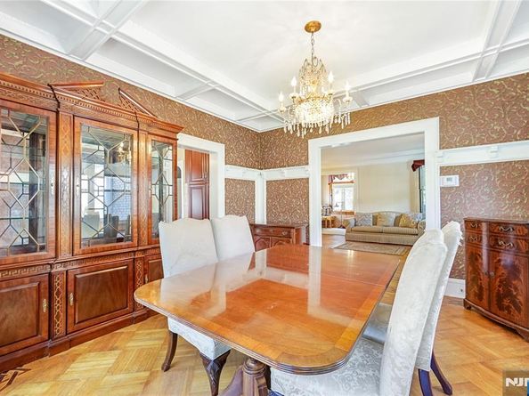 570 Winterburn Grove, Cliffside Park NJ 07010