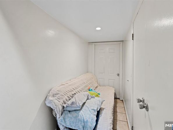 46 Grant Street, Fairview NJ 07022