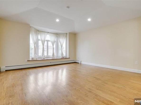 400 Nelson Avenue, Cliffside Park NJ 07010