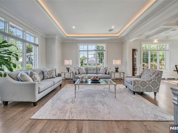 214 Forest Road, Fort Lee NJ 07024