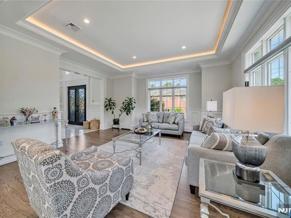 214 Forest Road, Fort Lee NJ 07024