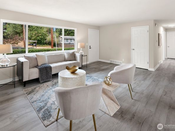11213 NE 112th St, Kirkland WA 98033