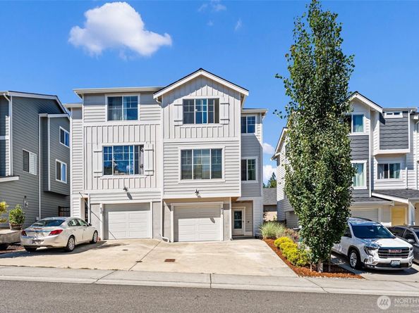 826 NW Highgarden Drive, Bremerton WA 98311
