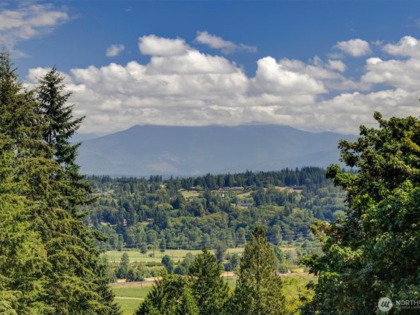 3318 Glacier Peak Avenue, Everett WA 98208
