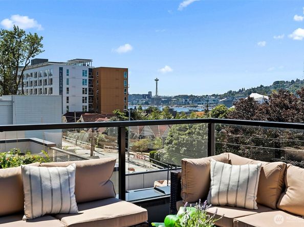 2624 Eastlake Avenue E A, Seattle WA 98102