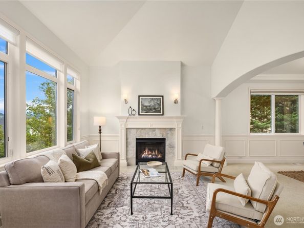 2759 NW Pine Cone Place, Issaquah WA 98027