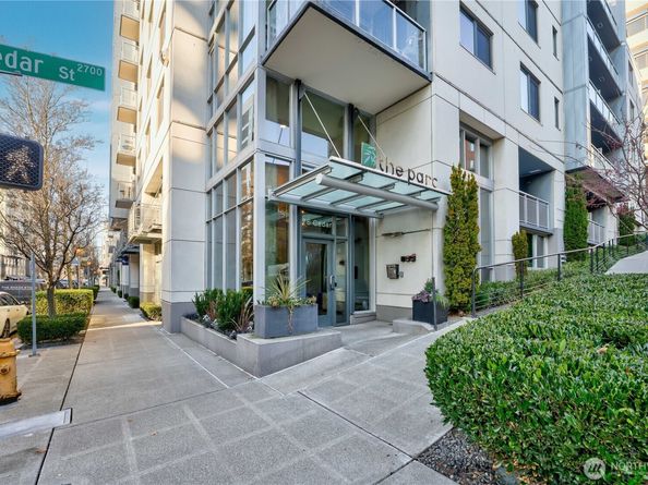 76 Cedar Street 405, Seattle WA 98121