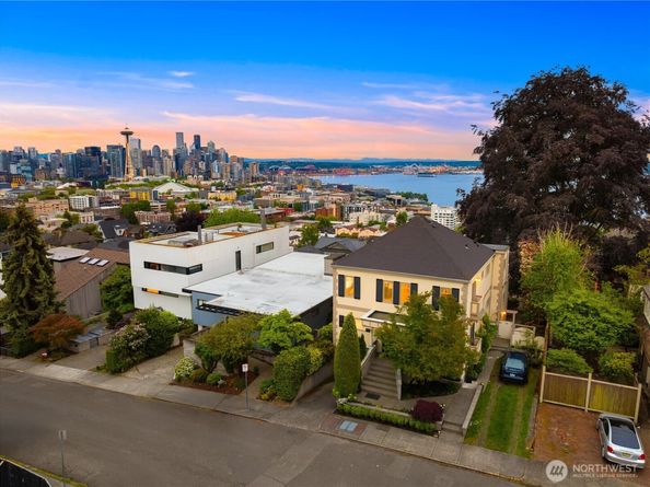 525 W Prospect Street A, Seattle WA 98119