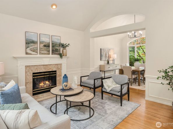 24416 SE 4th Place, Sammamish WA 98074