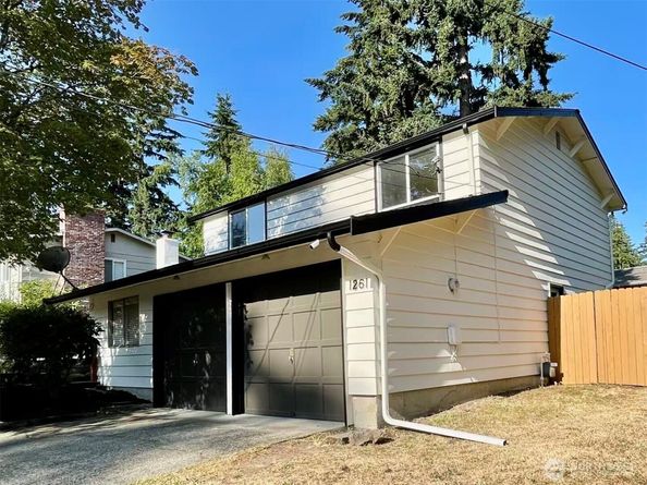 1261 150th Avenue SE, Bellevue WA 98007