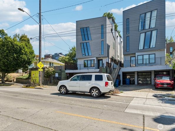 710 14th Avenue C, Seattle WA 98122