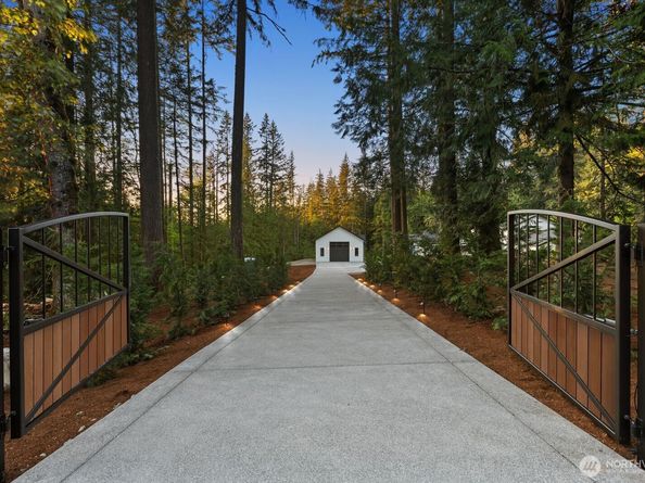 26328 SE 152nd Street, Issaquah WA 98027