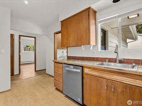 7502 Beverly Lane, Everett WA 98203