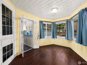 12027 10th Avenue S, Seattle WA 98168