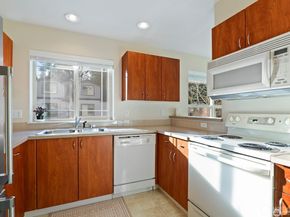 20800 72nd Avenue W 202, Edmonds WA 98026