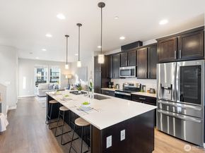13717 Admiralty Way H7, Lynnwood WA 98087