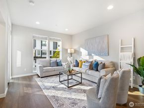 13717 Admiralty Way H7, Lynnwood WA 98087