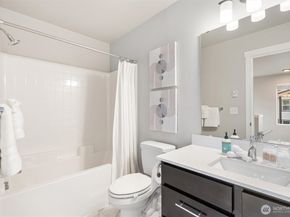 13717 Admiralty Way H7, Lynnwood WA 98087