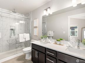 13717 Admiralty Way H7, Lynnwood WA 98087