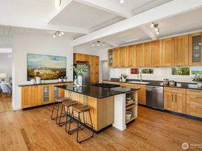 11059 SE 31st Street, Bellevue WA 98004