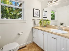 11059 SE 31st Street, Bellevue WA 98004