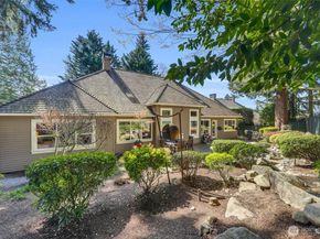 1434 108th Avenue NE, Bellevue WA 98004