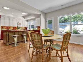1434 108th Avenue NE, Bellevue WA 98004