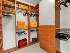 1434 108th Avenue NE, Bellevue WA 98004