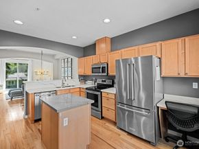 15325 SE 155th Place Q5, Renton WA 98058