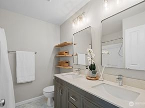 15325 SE 155th Place Q5, Renton WA 98058
