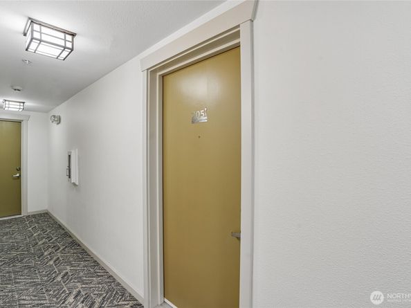 500 Elliott Avenue W 205, Seattle WA 98119
