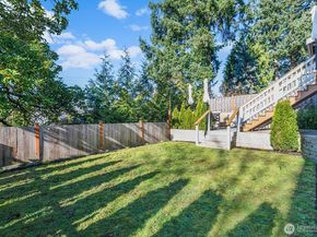 7511 41st Avenue NE, Seattle WA 98115