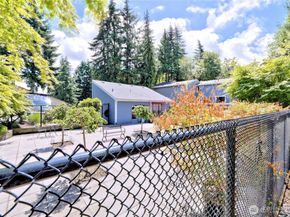 3015 127th Place SE N12, Bellevue WA 98005