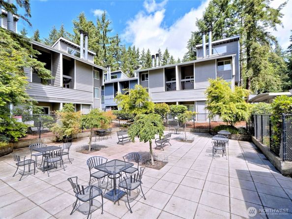 3015 127th Place SE N12, Bellevue WA 98005