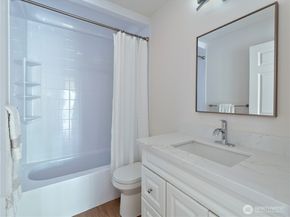 3015 127th Place SE N12, Bellevue WA 98005