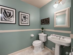 3824 48th Avenue NE, Seattle WA 98105