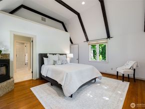 3824 48th Avenue NE, Seattle WA 98105