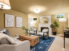 3824 48th Avenue NE, Seattle WA 98105