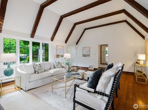 3824 48th Avenue NE, Seattle WA 98105