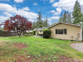 35626 13th Avenue SW, Federal Way WA 98023
